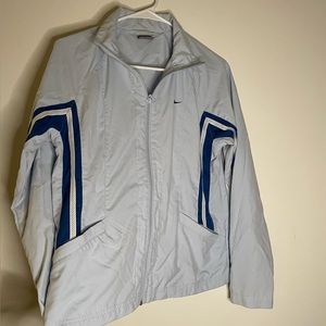 LIGHT BLUE VINTAGE NIKE JACKET 🩵